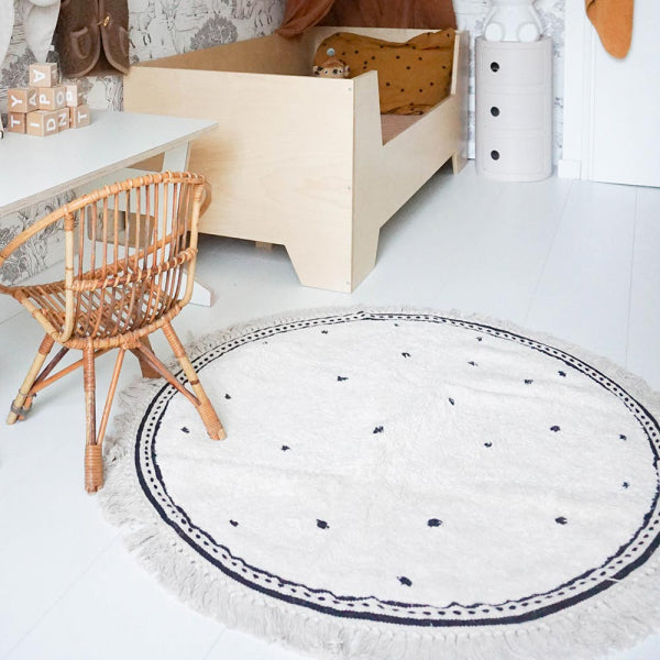 Round Cotton Fringe Rug – Minimalist Polka Dot Design